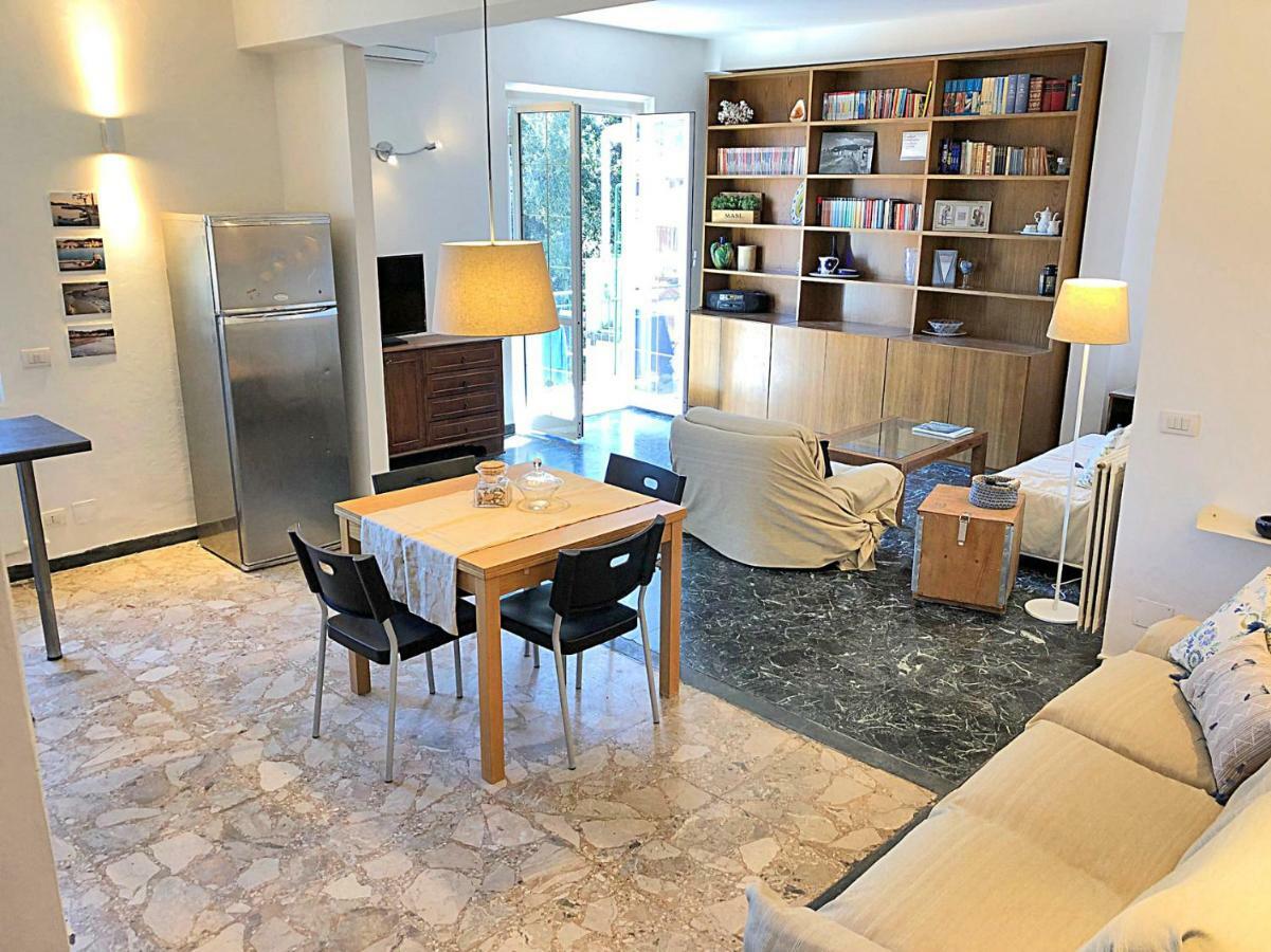 Il Mare A Due Passi Apartment เลริชี ภายนอก รูปภาพ