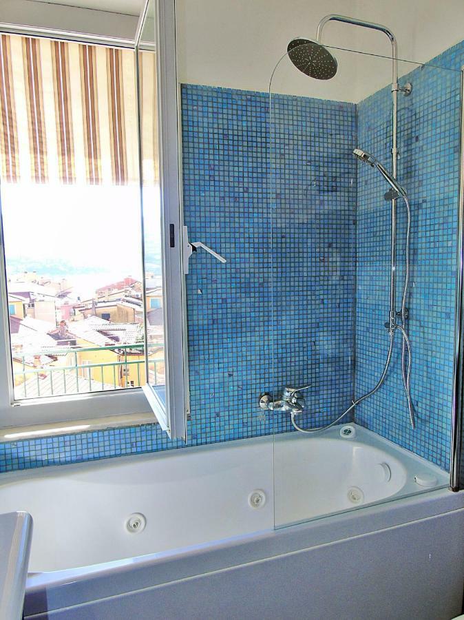 Il Mare A Due Passi Apartment เลริชี ภายนอก รูปภาพ
